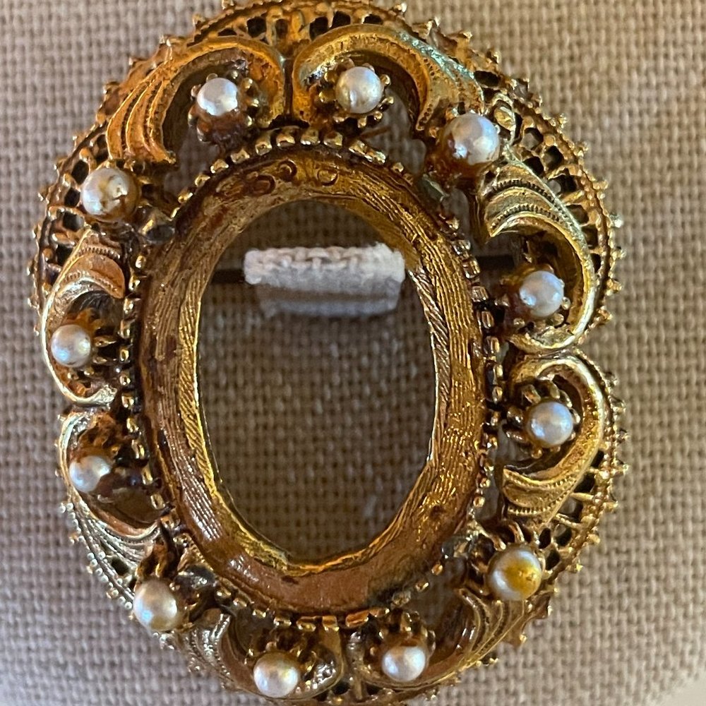 Florenza Open Gold Tone Brooch